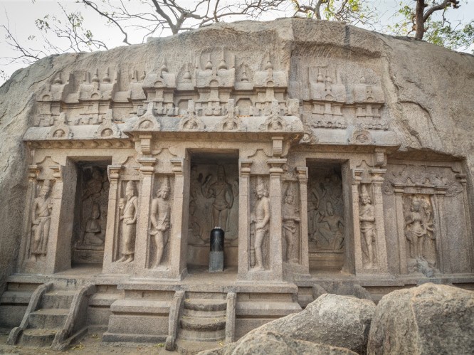 Trimurti Cave