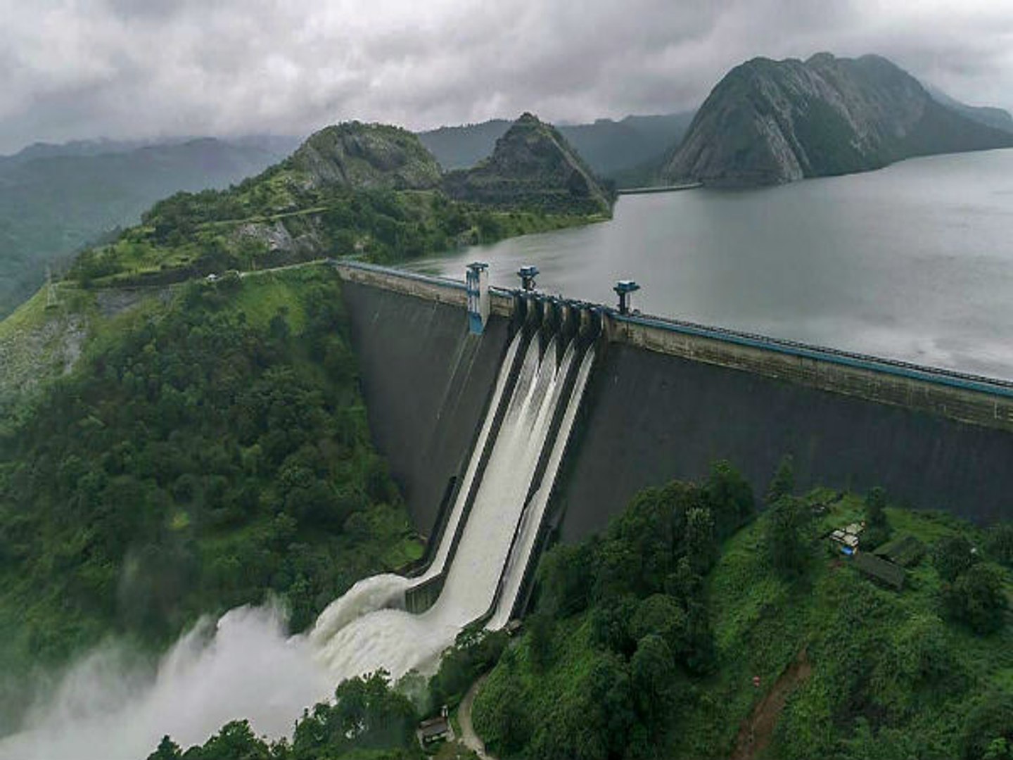 Manchanabele Dam